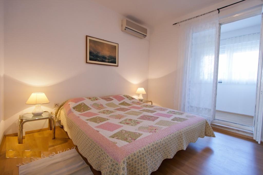 Apartment Parenzana โปเรช ภายนอก รูปภาพ